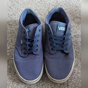 M10.5 low top blue vans